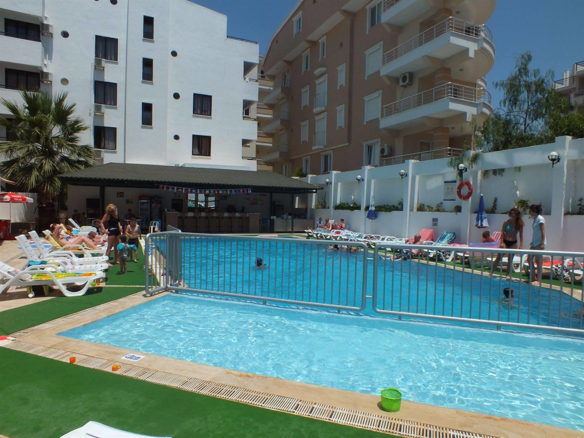 Tuntas Suites Altinkum Didim Exterior foto